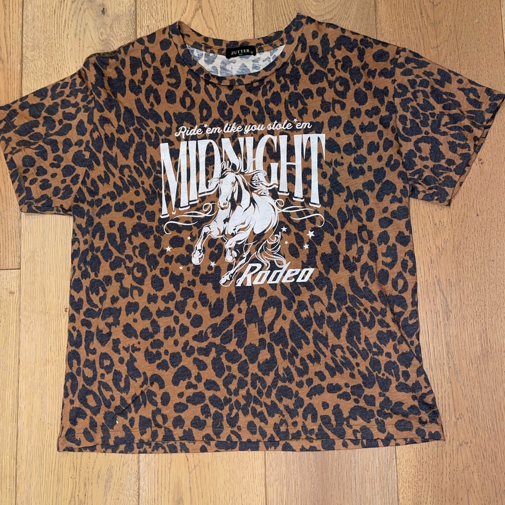 NWOT Zutter t shirt
